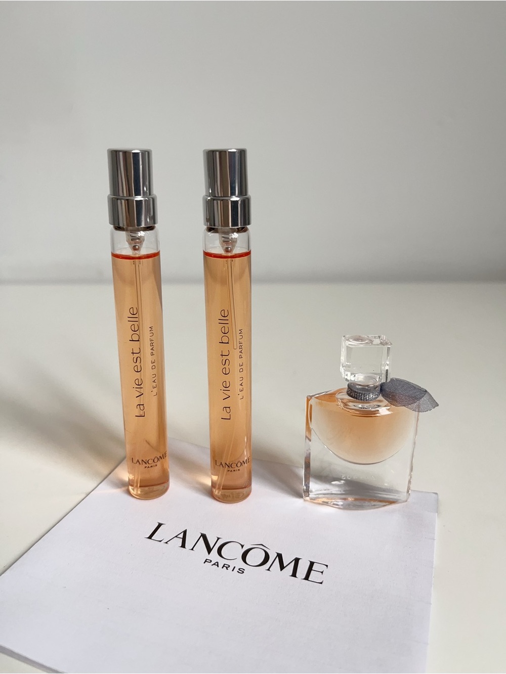 Lancôme La Vie Est Belle
Travel Set 2 x 10ml
Spray + 4ml Mini Dabber